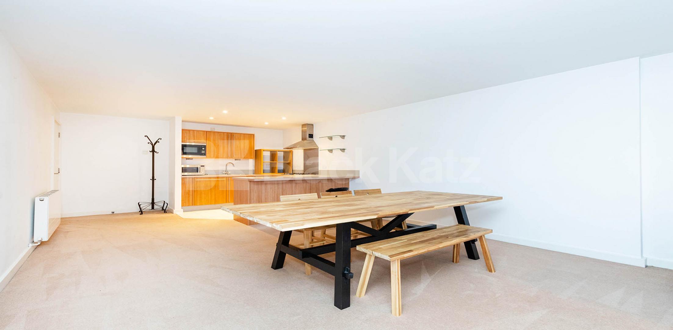 A beautiful two bedroom, two bathroom apartment located just off Holloway Road Eden Grove , Holloway